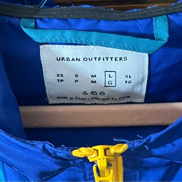 Urban outfitters 1/4 zip color block ,Y2K look, windbreaker, preowned sz L - Picture 3 of 5
